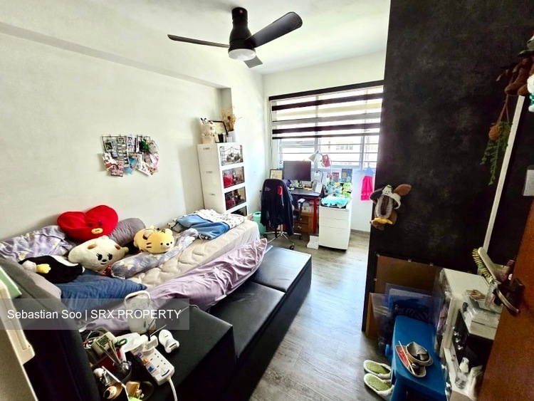 Boon Lay Avenue (Jurong West), HDB Executive #499718831